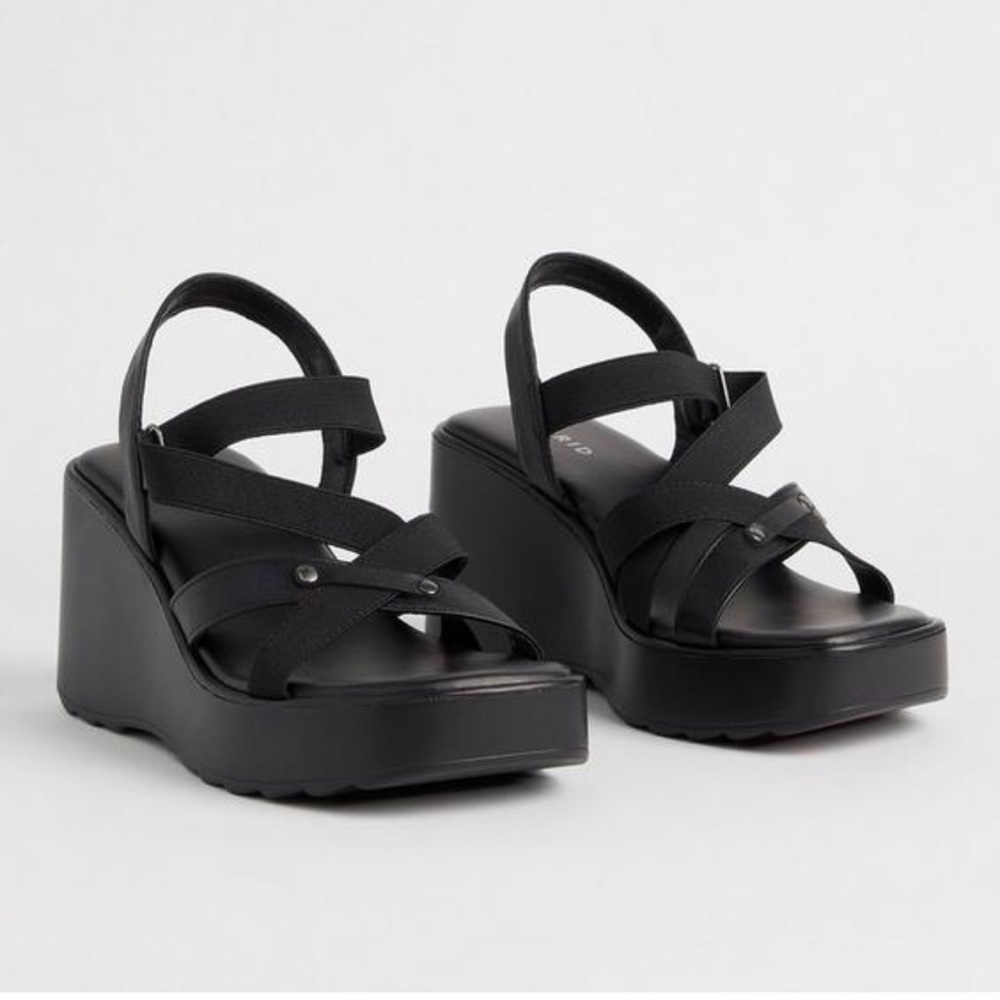 Torrid 8 wide platform wedges